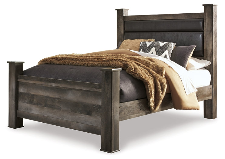Wynnlow  Upholstered Poster Bed at Towne & Country Furniture (AL) furniture, home furniture, home decor, sofa, bedding