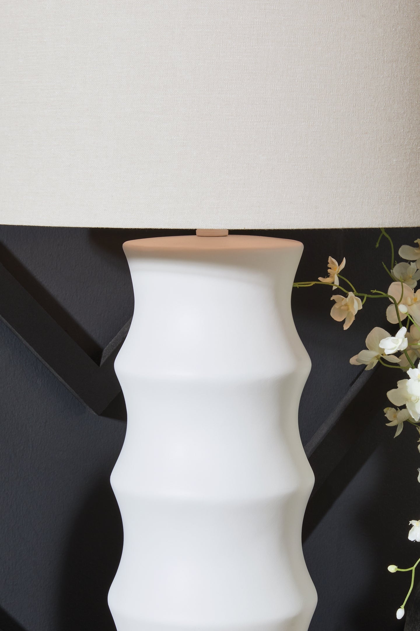 Ashley Express - Veraleigh Poly Table Lamp (1/CN)