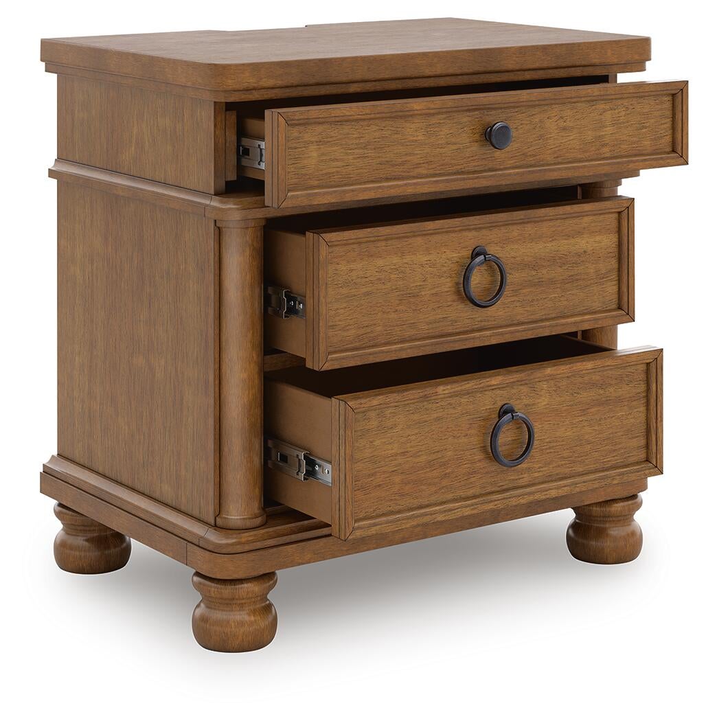 Chadworth Queen Poster Bed with Mirrored Dresser and Nightstand